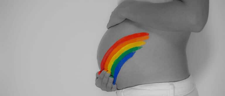 Colores que devuelven la esperanza a madres que perdieron embarazos